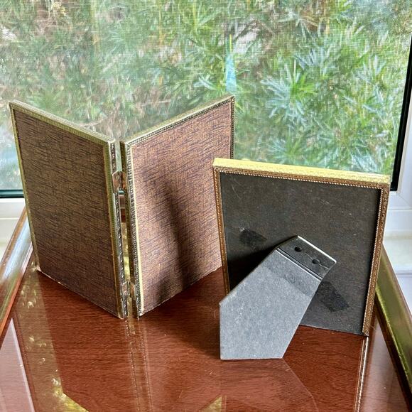 Vintage Gold-Tone 5x7 Frame Set – Single & Double Hinged (3 Photo Display) - Picture 7 of 12